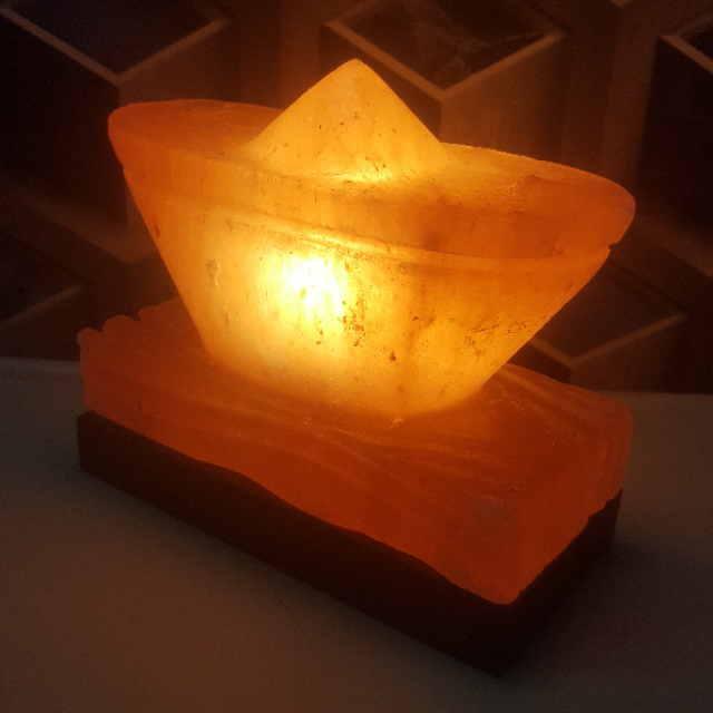 himalayan boat lamp with light